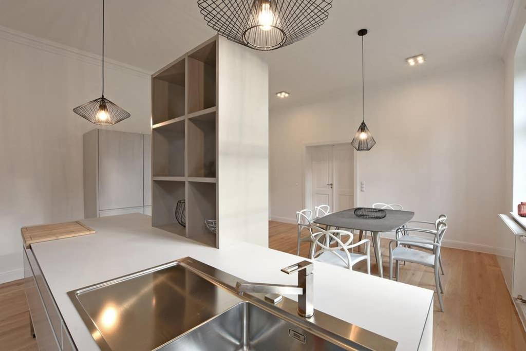 6,5 luxury room apartment - central Zwickau Extérieur photo