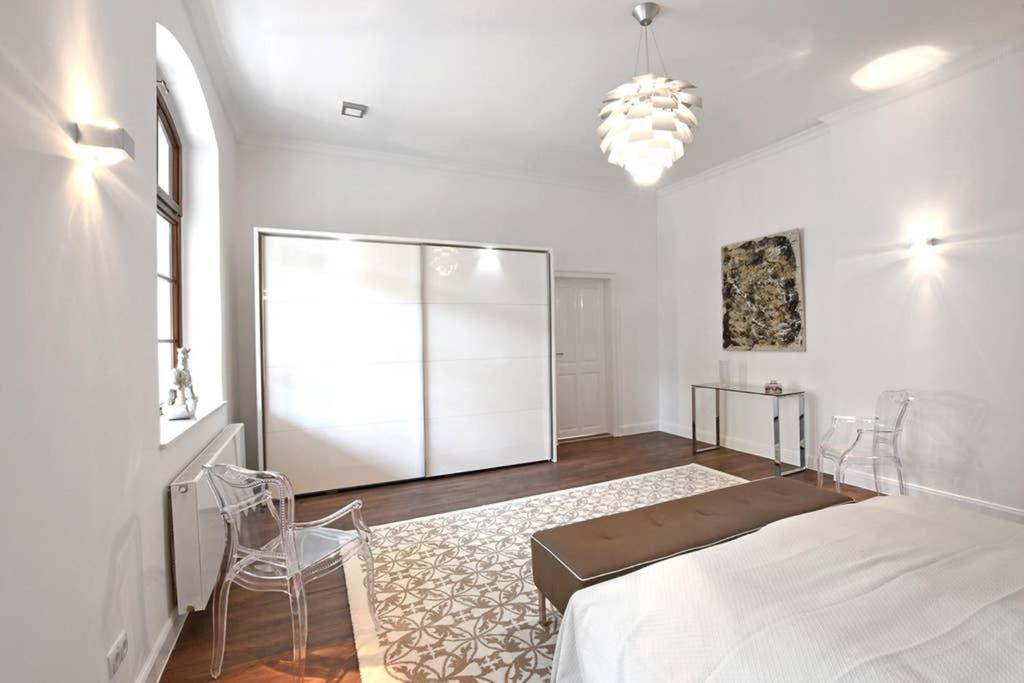 6,5 luxury room apartment - central Zwickau Extérieur photo