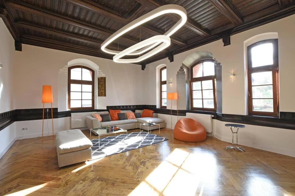 6,5 luxury room apartment - central Zwickau Extérieur photo