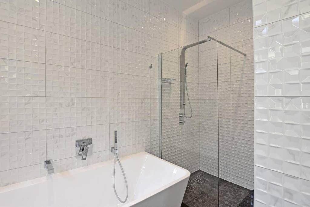 6,5 luxury room apartment - central Zwickau Extérieur photo